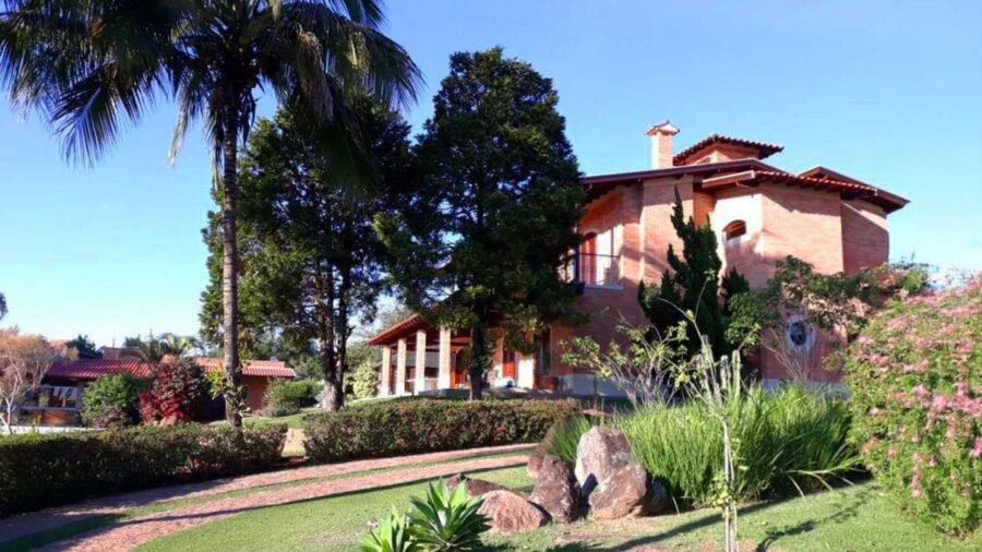 Linda Chácara Residencial – 10.000 m² com lago privativo